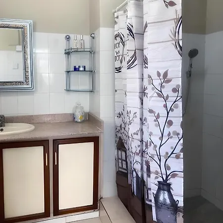 R Garden Studio 1 - Ensuite Avec Acces Prive Et Independant Baie-du-Tombeau Exterior photo