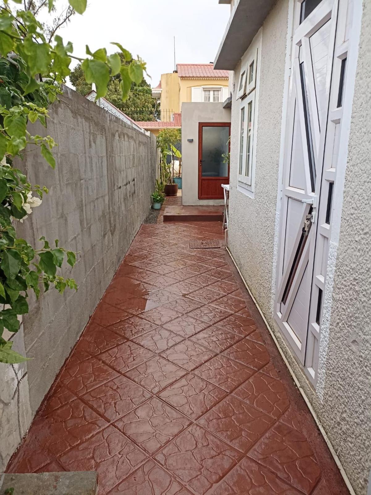 R Garden 1 - Ensuite Avec Acces Prive Et Independant * Baie-du-Tombeau